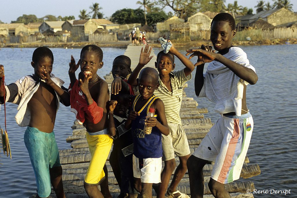 a-gens-Senegal-2004-12-029