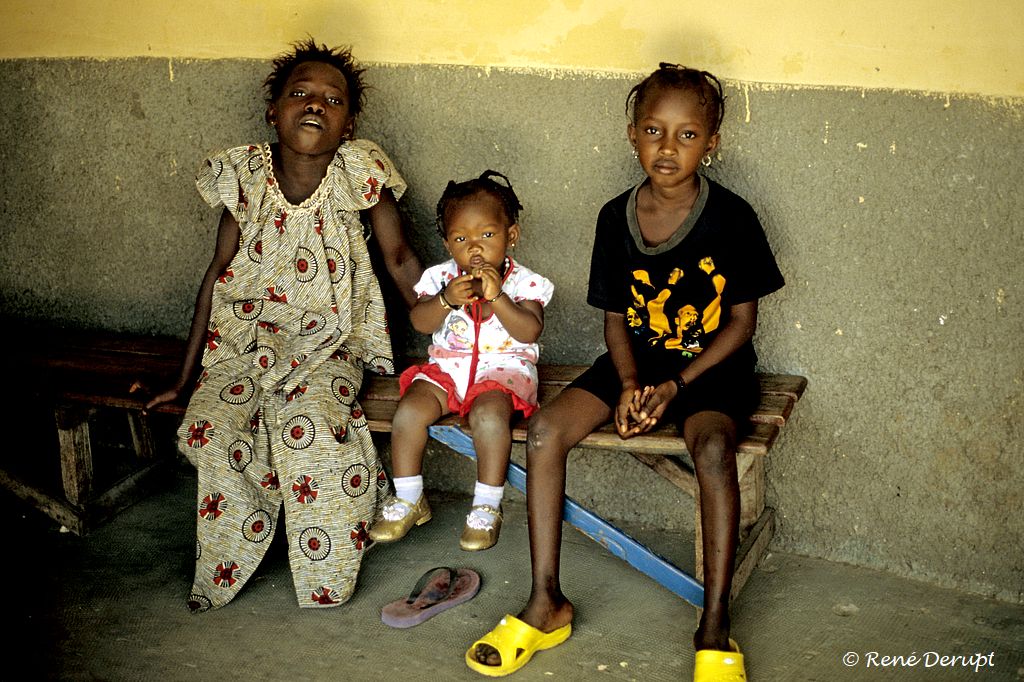 a-gens-Senegal-2004-12-093