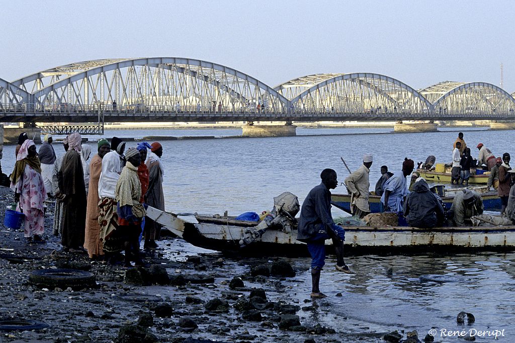 b-St-louis-Senegal-2004-12-169